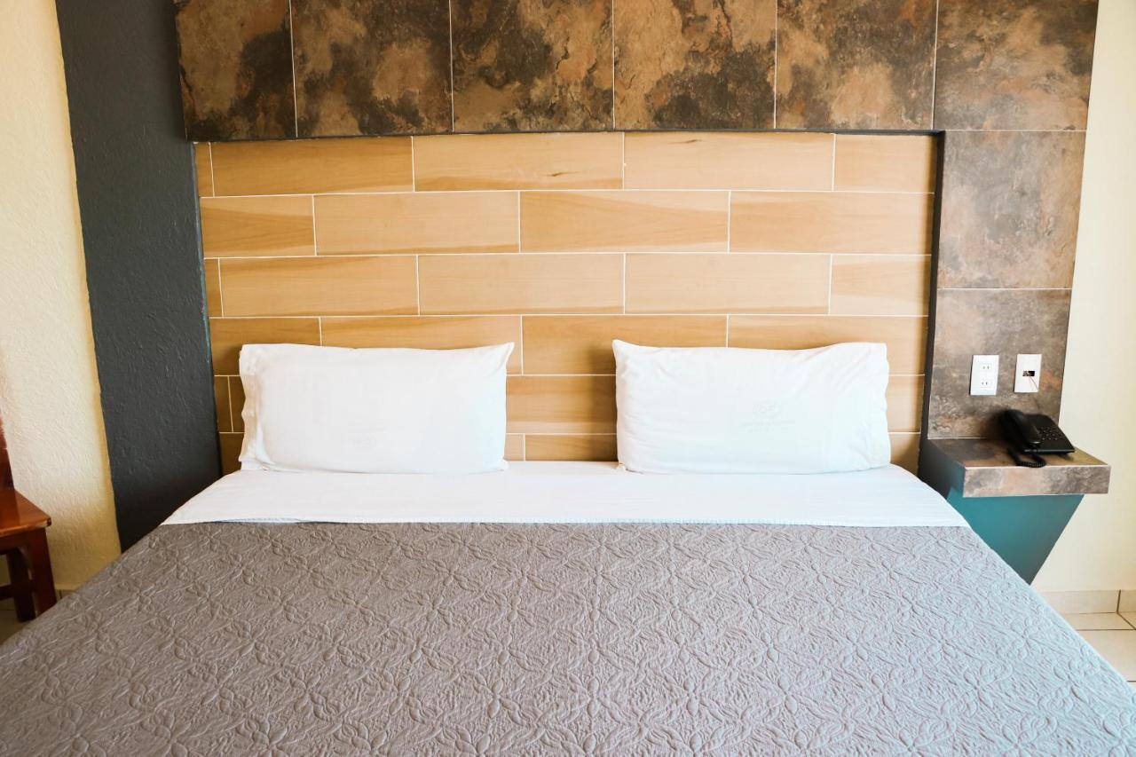 Hotel Gina Tecomán 外观 照片