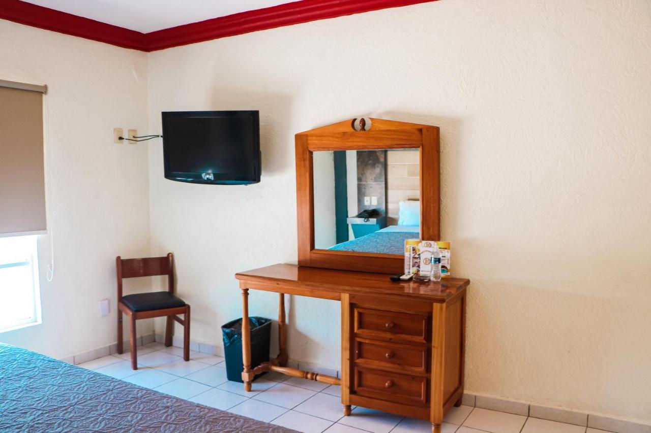 Hotel Gina Tecomán 外观 照片